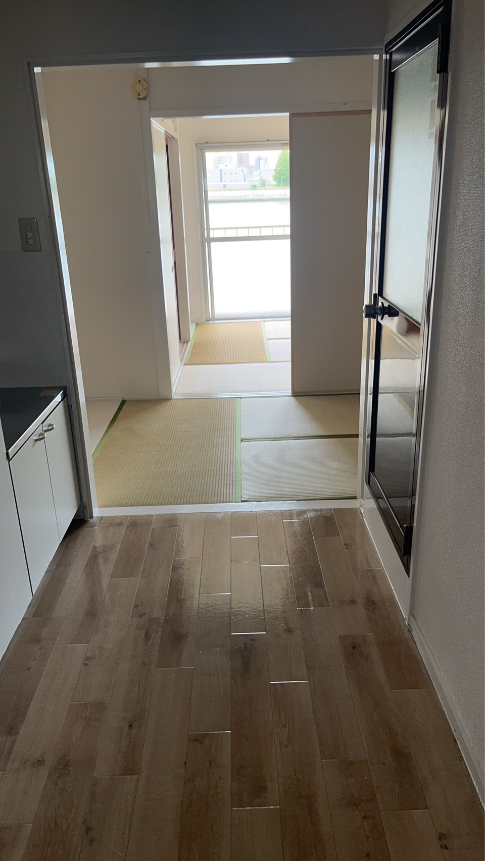 清掃後の床と和室